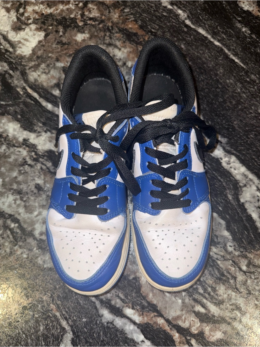 Nike Kids White and Blue Low-Top Sneakers